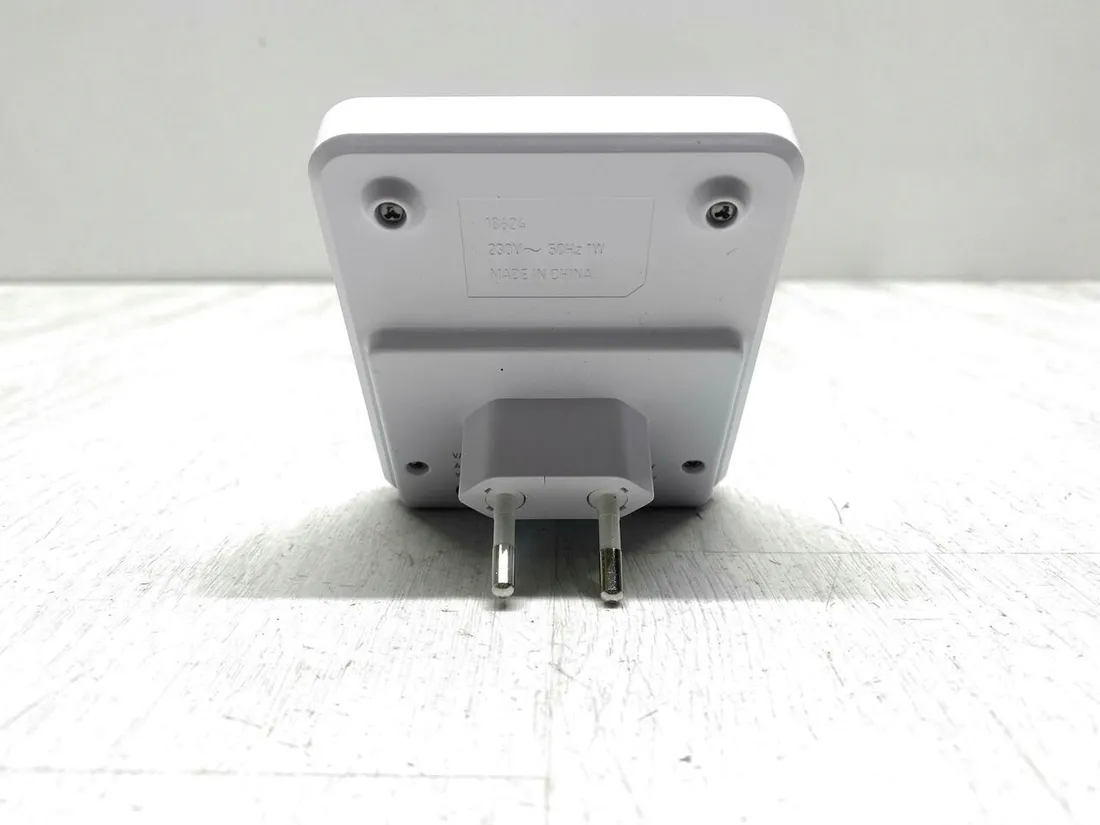 inteligentna-lampka-nocna-led-varta-motion-sensor-light