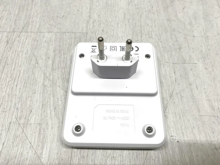 inteligentna-lampka-nocna-led-varta-motion-sensor-light-moc-0-w