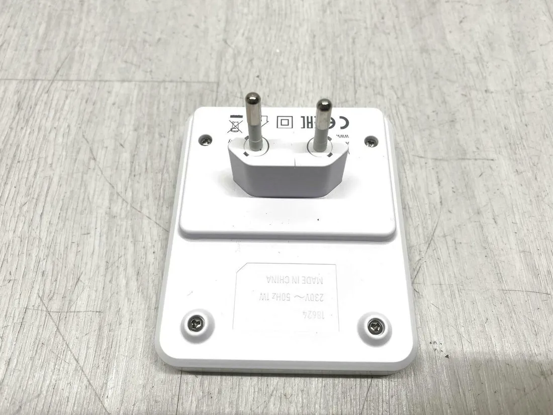 inteligentna-lampka-nocna-led-varta-motion-sensor-light-stan-powystawowy