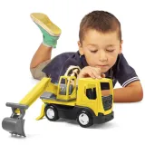 tech-truck-koparka-w-kartonie-bohater-brak