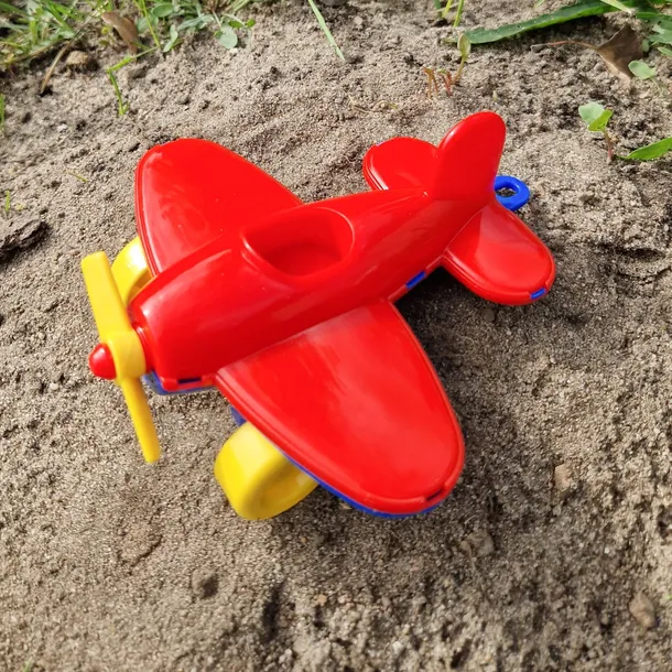 kid-cars-samolot-material-plastik