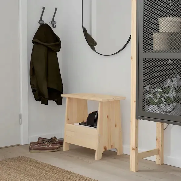 ikea-perjohan-stolek-ze-schowkiem-sosna-kolor-mebla-sosna