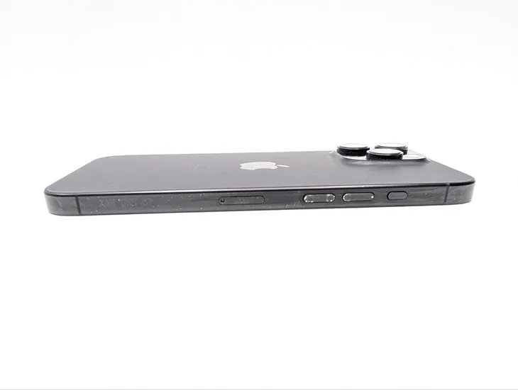 apple-iphone-16-pro-max-256gb-tytan-czarny-rozdzielczosc-nagrywanych-filmow-4k-1080p-fullhd-720p-hd