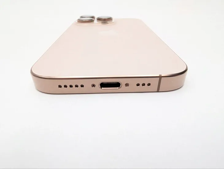 apple-iphone-16-pro-128gb-tytan-pustynny-typ-akumulatora-litowo-jonowy