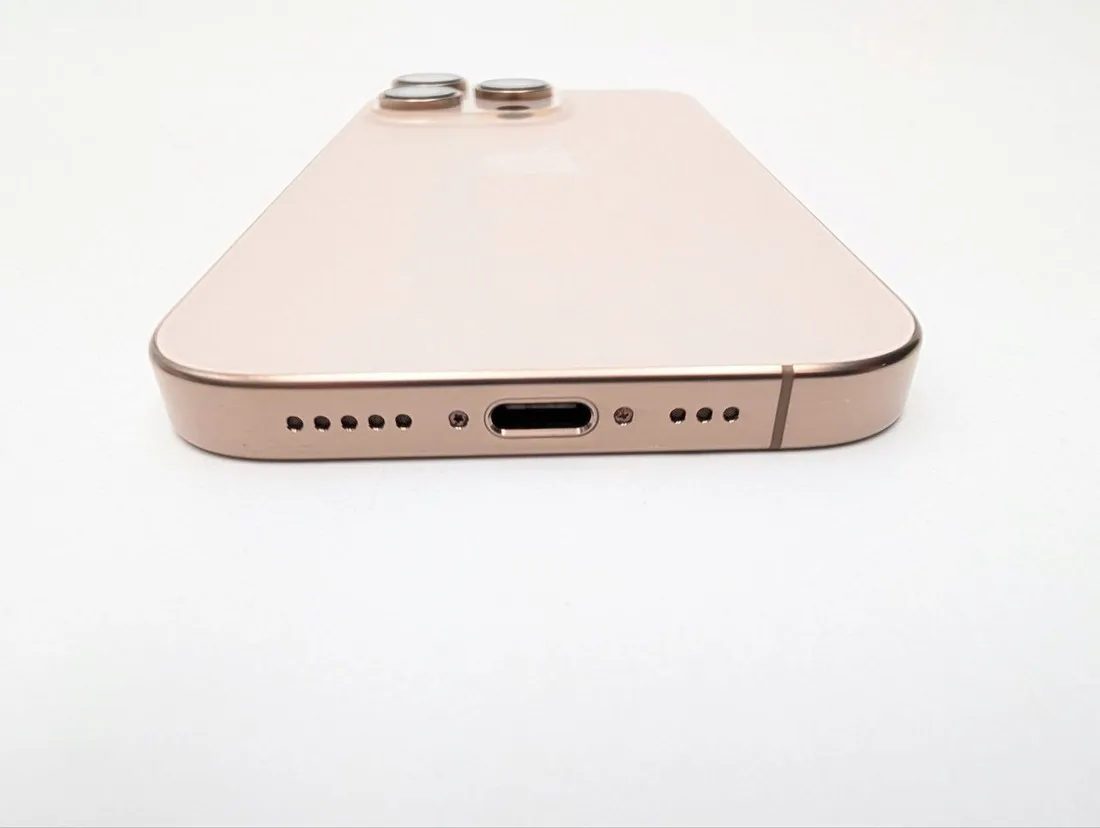 apple-iphone-16-pro-128gb-tytan-pustynny-model-telefonu-iphone-16-pro