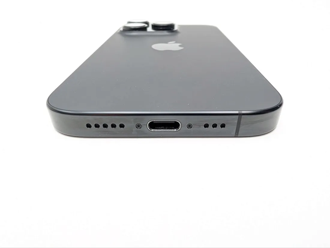 apple-iphone-16-pro-128gb-tytan-czarny-model-telefonu-iphone-16-pro