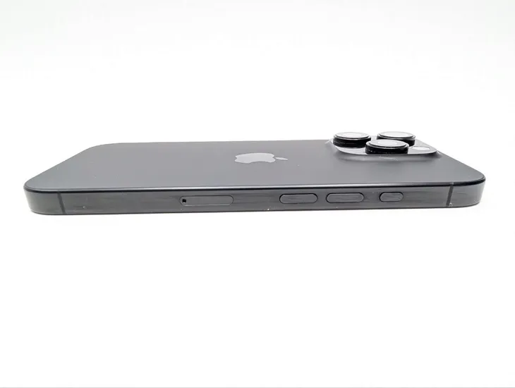 apple-iphone-16-pro-128gb-tytan-czarny-funkcje-aparatu-autofocus-cyfrowa-stabilizacja-obrazu-hdr-lampa-blyskowa-nagrywanie-wideo-optyczna-stabilizacja-obrazu-panorama-samowyzwalacz-wykrywanie-twarzy-zdjecia-seryjne-zoom