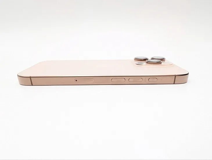 apple-iphone-16-pro-128gb-tytan-pustynny-rozdzielczosc-nagrywanych-filmow-4k-1080p-fullhd-720p-hd