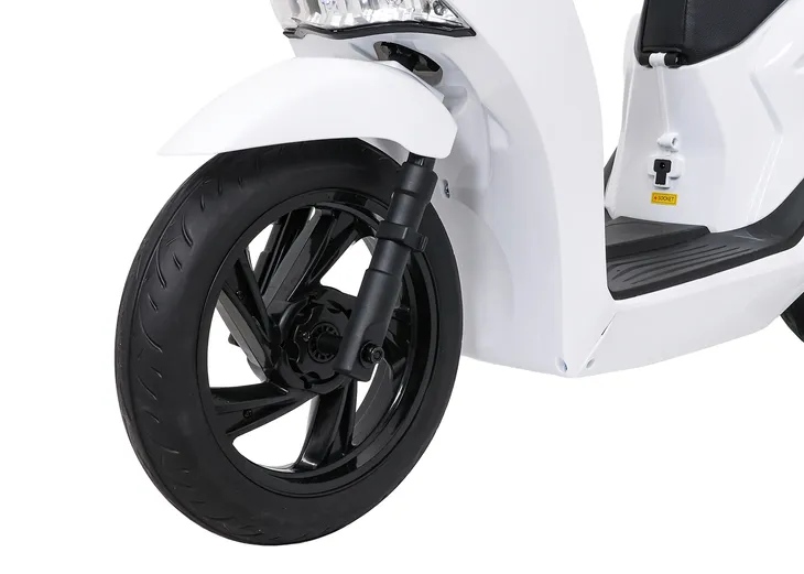 motor-skuter-honda-sh125i-bialy-na-akumulator-dla-dzieci-gratisy-stan-nowy-czas-ladowania-10-h