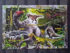 znaczki-zwierzeta-prehistoryczne-dinozaury-madagaskar-kasowany-f3