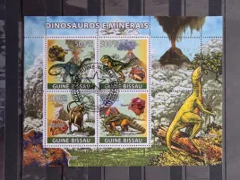 znaczki-fauna-zwierzeta-wymarle-dinozaury-batum-kasowany-zn29