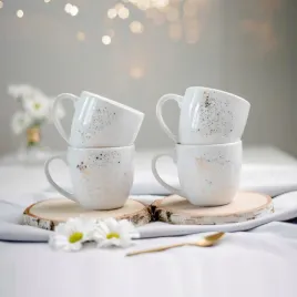 zestaw-4-kubkow-300-ml-z-zlotym-nakrapianiem-elegancki-design