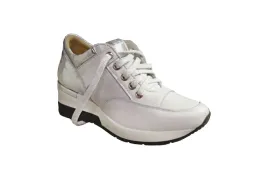 skorzane-buty-sportowe-natalii-biale-srebro-37