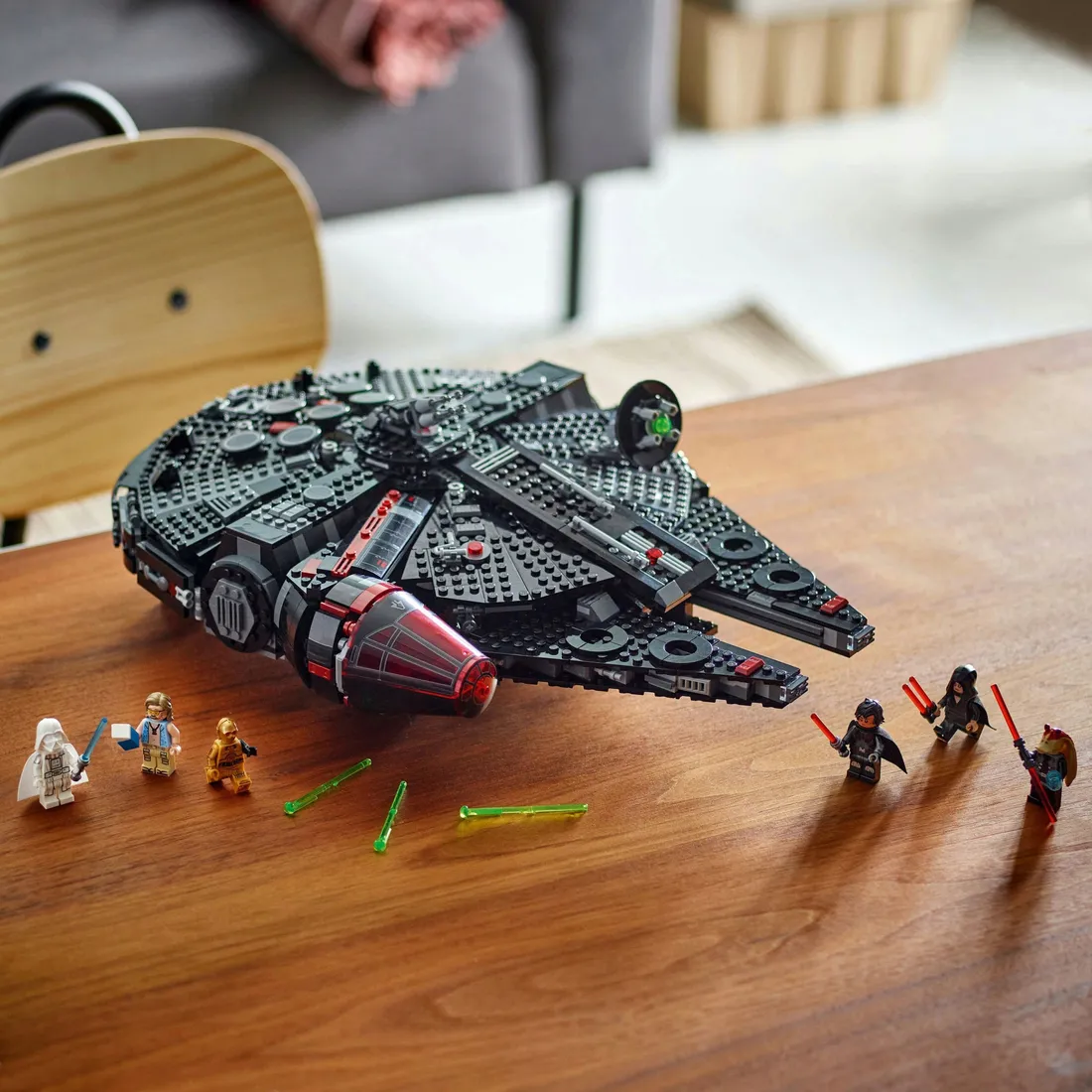 lego-star-wars-75389-sokol-millennium