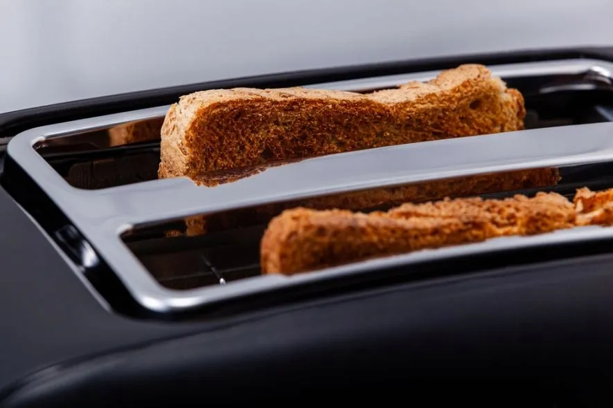 toster-eldom-to245-dotty-900w-czarny-marka-eldom