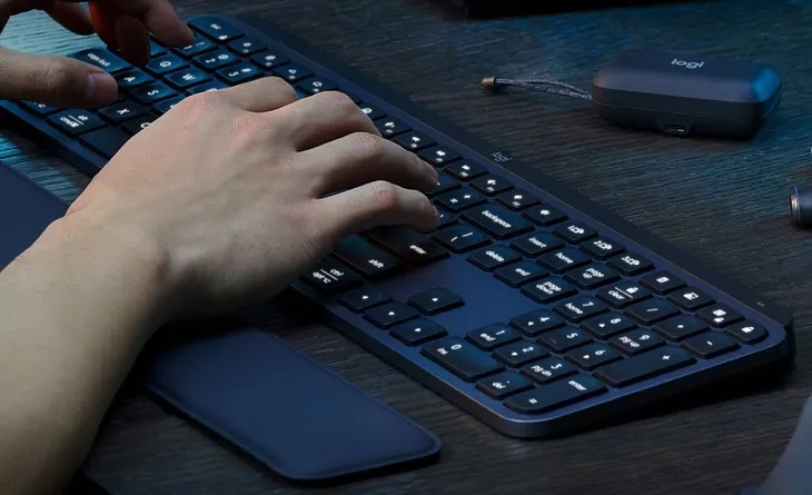 zestaw-logitech-mx-keys-s-combo-interfejs-klawiatury-usb-radio-2-4-ghz