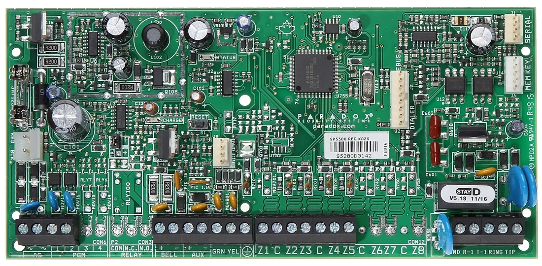centrala-alarmowa-paradox-sp5500