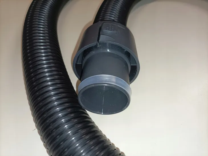 waz-rura-elastyczna-do-odkurzacza-electrolux-powerforce-silentperformer-marka-odkurzacza-aeg-producent-electrolux