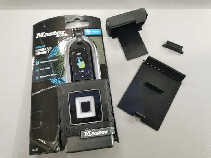 klodka-jarzmowa-szyfrowa-master-lock-liczba-kluczy-w-zestawie-brak