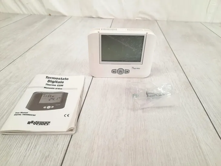 vemer-ve715900-cyfrowy-termostat-scienny-gsm-zawiera-baterie-nie