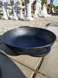 patelnia-zeliwna-40-cm-talerz-indukcja-gaz-ognisko