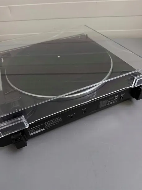 gramofon-audio-technica-at-lp60xbt-czarny-naped-paskowy