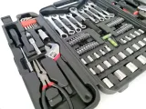 zestaw-narzedzi-95-elementow-w-walizce-kd10830-marka-kraftanddele-liczba-elementow-w-zestawie-95