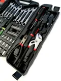 zestaw-narzedzi-95-elementow-w-walizce-kd10830-waga-z-opakowaniem-4-5-kg-liczba-elementow-w-zestawie-95