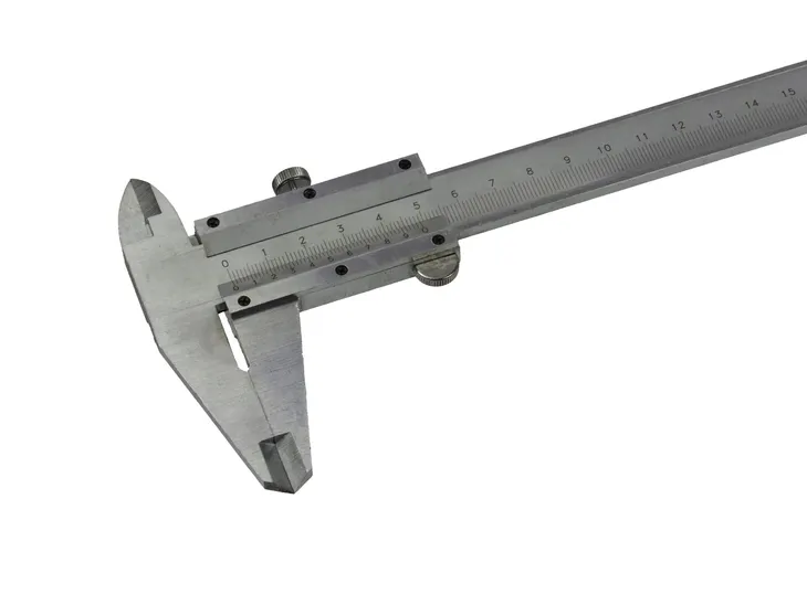 geko-suwmiarka-noniuszowa-dwuszczekowa-etui-analogowa-0-300mm-0-02mm-waga-z-opakowaniem-0-5-kg