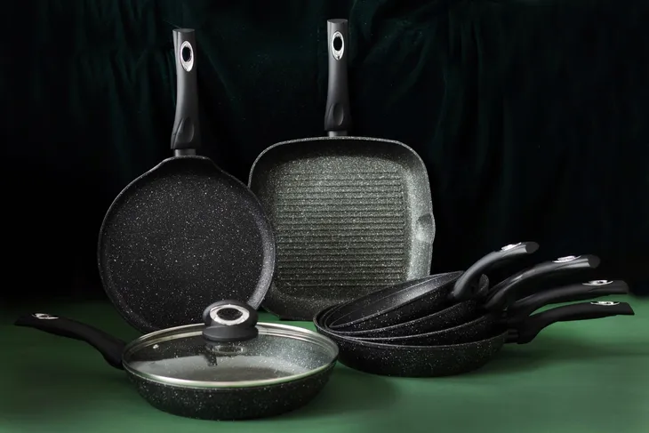 patelnia-do-smazenia-wok-na-indukcje-gaz-28-cm-do-zmywarki-08867-srednica-28-cm