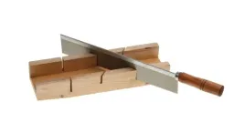 skrzynka-uciosowa-drewno-pila-beast