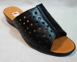 skorzane-klapki-czarne-szerokie-tegosc-h-39