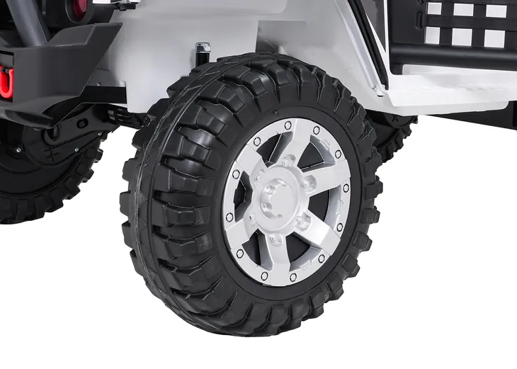 auto-jeep-beast-4x4-bialy-na-akumulator-dla-dzieci-gratisy-stan-nowy-kolor-bialy