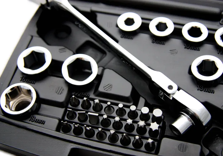 klucz-oczkowy-hoegert-technik-kod-producenta-ht1r491-waga-z-opakowaniem-0-8-kg