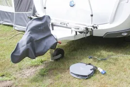 pokrowiec-oslona-na-dyszel-zaczep-przyczepy-bo-cam