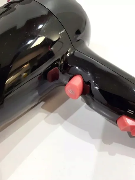 suszarka-remington-d2000-kolor-dominujacy-czarny