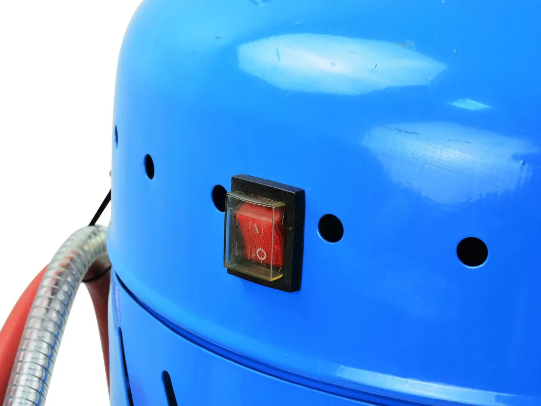 geko-mobilna-piaskarka-syfonowa-bezpylowa-z-odkurzaczem-106l-1200w-g02026-marka-geko