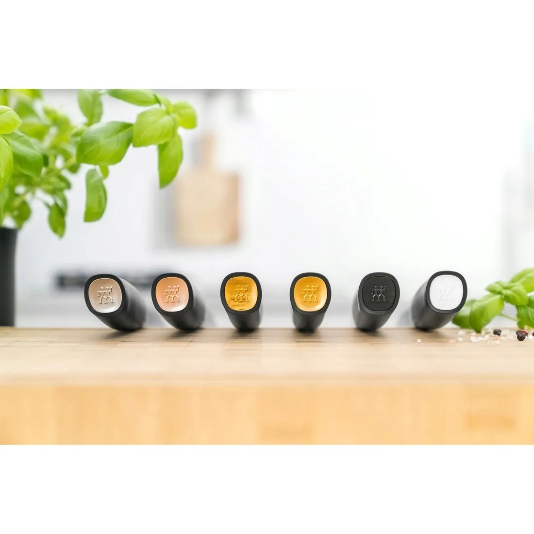 zwilling-all-star-noz-do-warzyw-i-owocow-10-cm-srebrny-friodur-linia-all-star