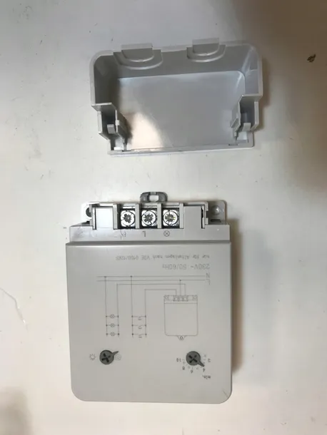 legrand-rex600-plus-przelacznik-czasowy-do-oswietlenia-marka-legrand