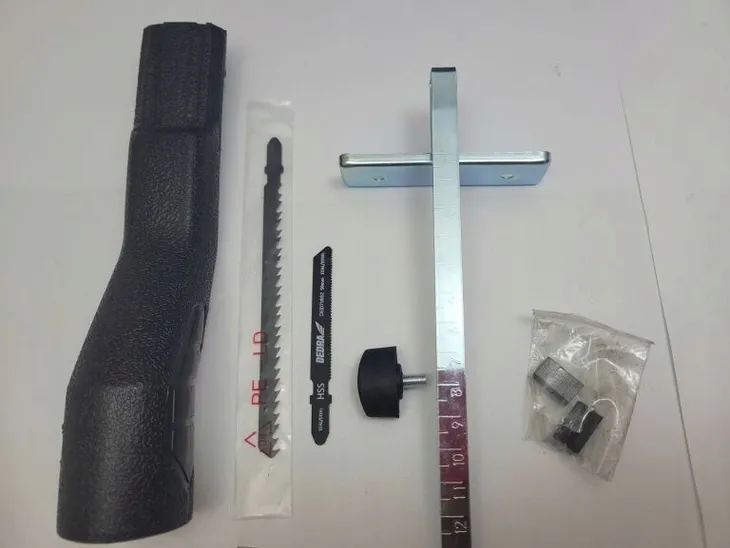 dedra-ded7964-wyrzynarka-600w-zasilanie-sieciowe