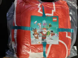 swiateczny-polarowy-koc-lego