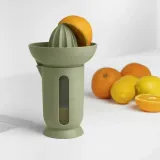 wyciskarka-do-cytrusow-blim-plus-material-tworzywo-sztuczne