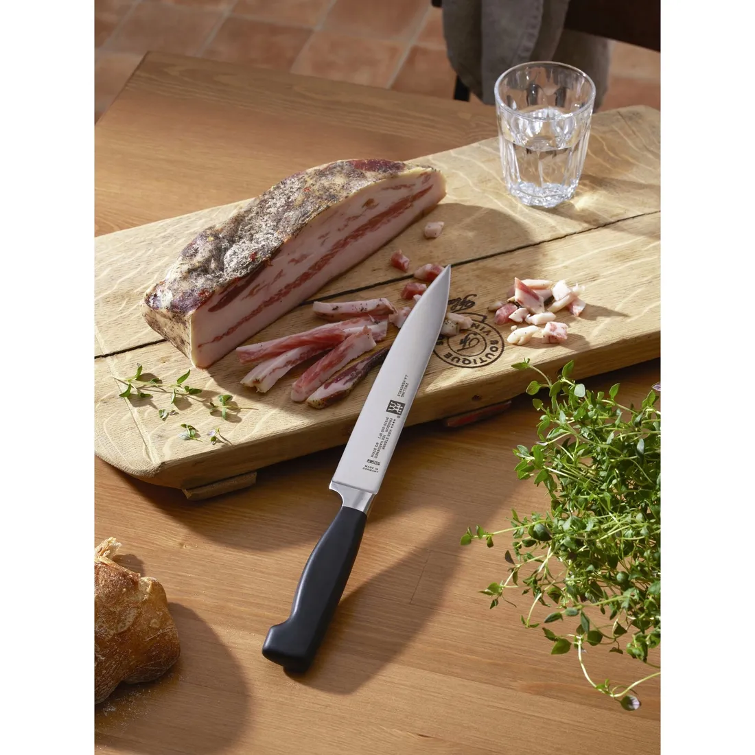 noz-do-miesa-zwilling-20-cm