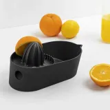 wyciskarka-do-cytrusow-blim-plus-material-tworzywo-sztuczne