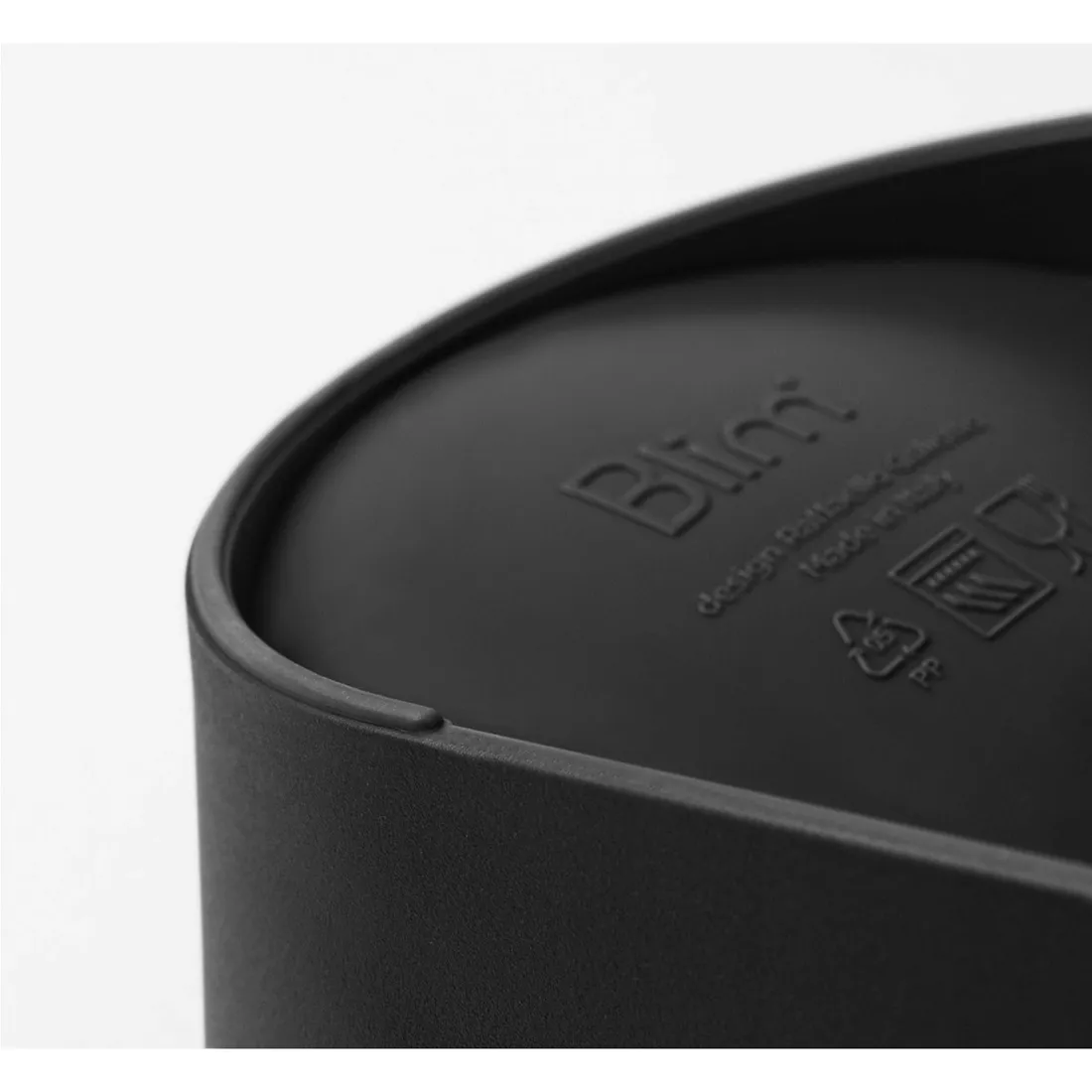 wyciskarka-do-cytrusow-blim-plus-material-tworzywo-sztuczne