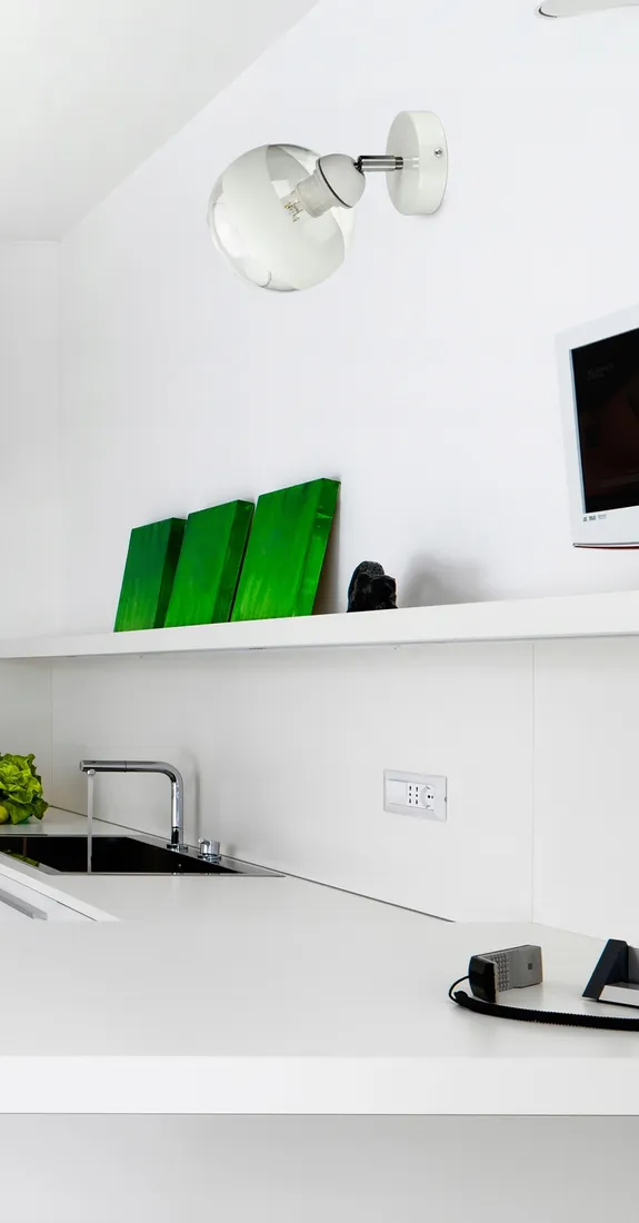 kinkiet-luxolar-bialy-e27-60-w