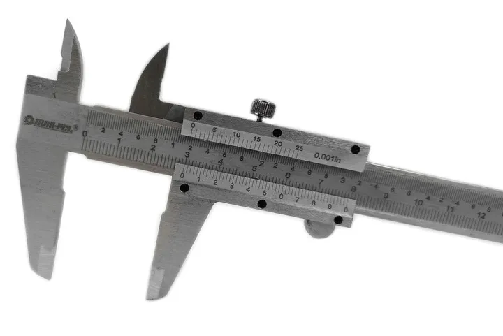 suwmiarka-150-mm-auto-lock-etui-pro-rodzaj-analogowa
