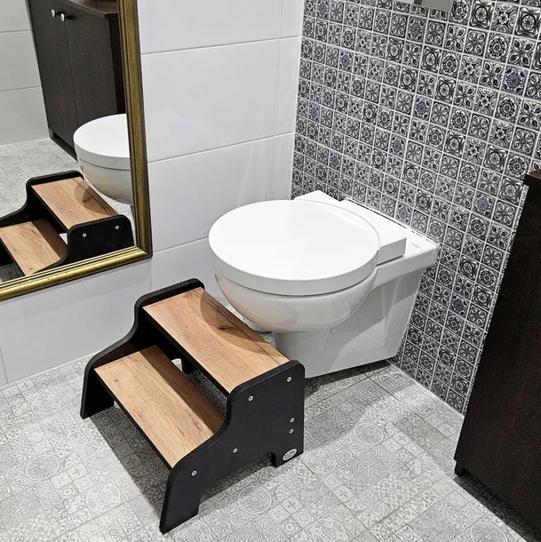 schodki-podest-podnozek-czarno-debowy-sc-315-szerokosc-produktu-40-cm