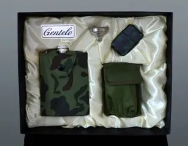 piersiowka-210-ml-w-etui-zapalniczka-lejek-niezbednik-biwakowy-4285