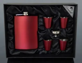 zestaw-piersiowka-i-kieliszki-prezent-na-urodziny